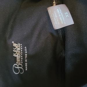 BOMBSHELL MESH SIDE PANEL LEGGINGS SIZE XS